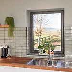2-bedroom Riverside Retreat - Spectacular Views Graiguenamanagh
