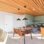 2-bedroom Riverside Retreat - Spectacular Views