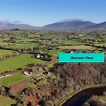 2-bedroom Riverside Retreat - Spectacular Views Graiguenamanagh