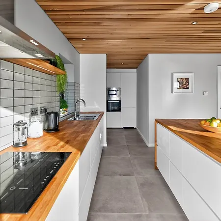 2-bedroom Riverside Retreat - Spectacular Views Feriehus Graiguenamanagh