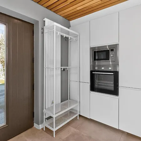 2-bedroom Riverside Retreat - Spectacular Views * Graiguenamanagh