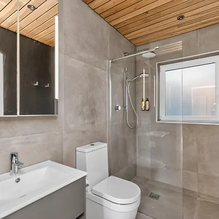 2-bedroom Riverside Retreat - Spectacular Views Graiguenamanagh