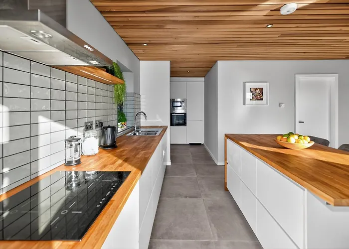 2-bedroom Riverside Retreat - Spectacular Views Feriehus Graiguenamanagh