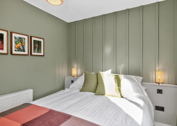 Feriehus 2-bedroom Riverside Retreat - Spectacular Views