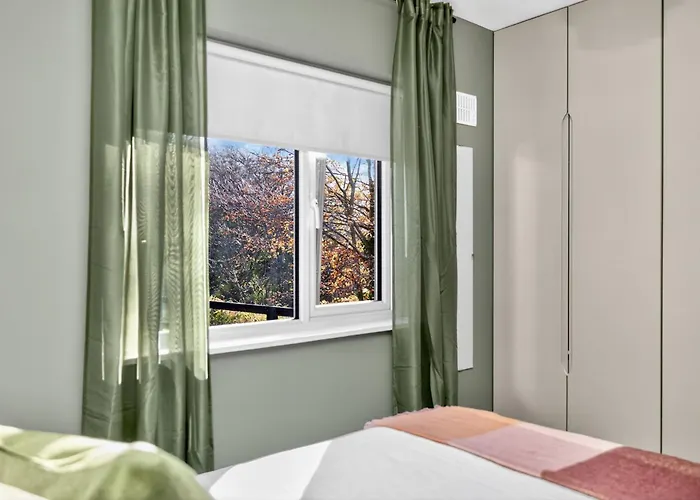 2-bedroom Riverside Retreat - Spectacular Views