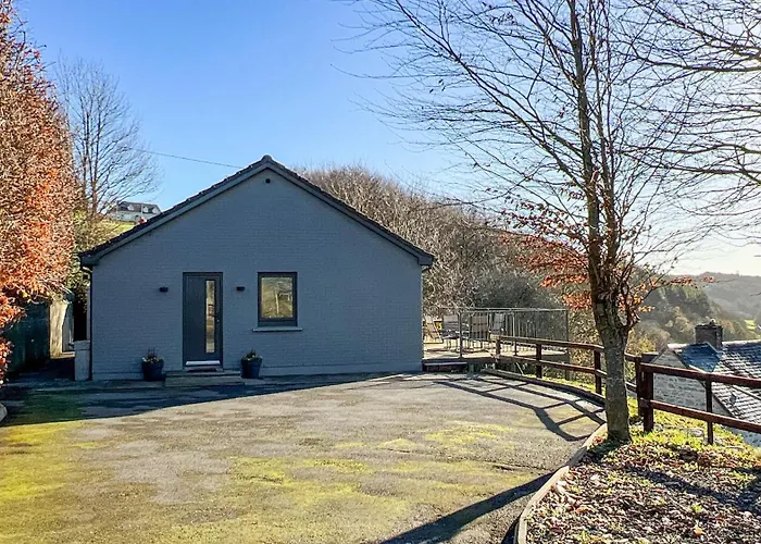 2-bedroom Riverside Retreat - Spectacular Views * Graiguenamanagh